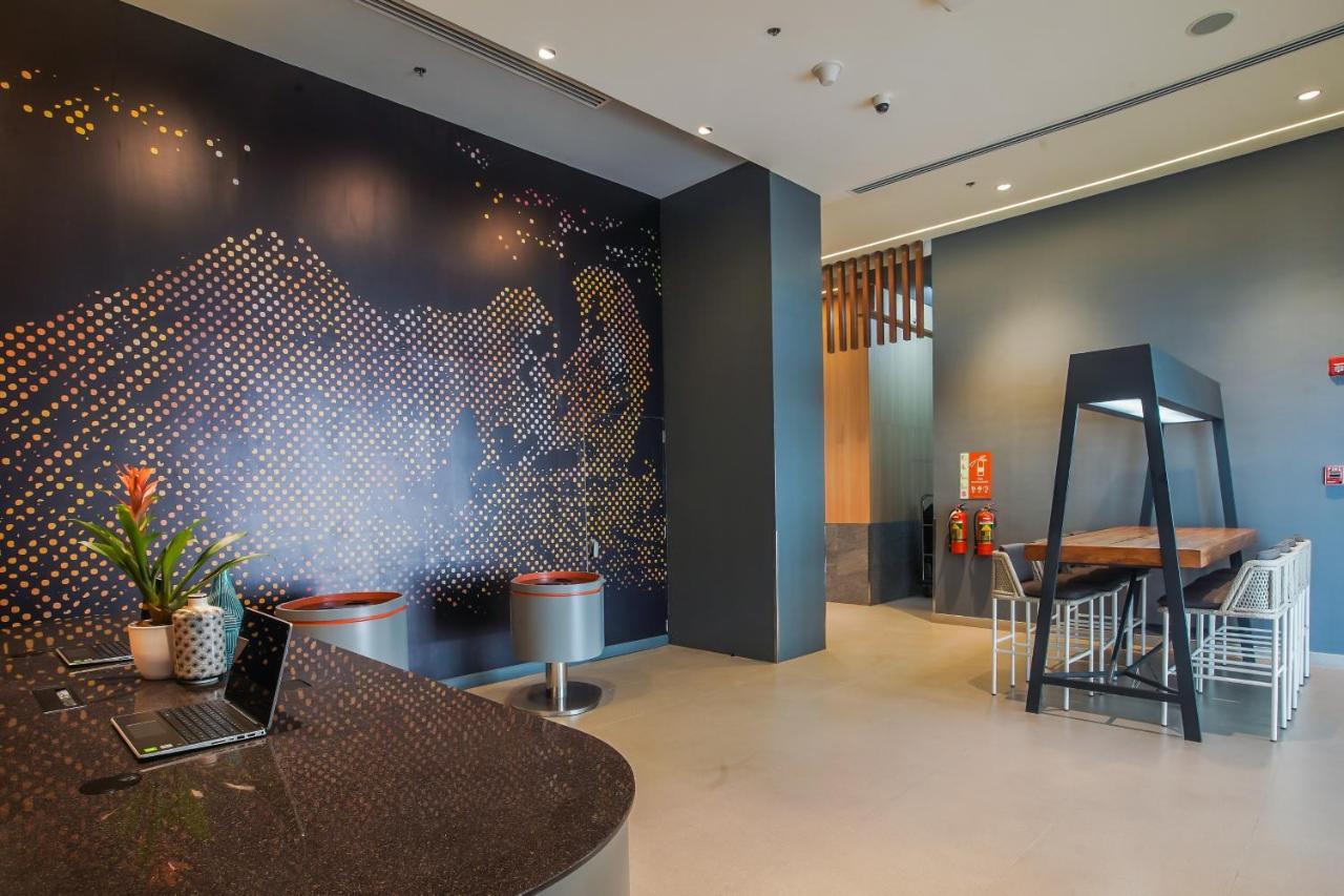Go Hotels Plus Naga Exterior foto