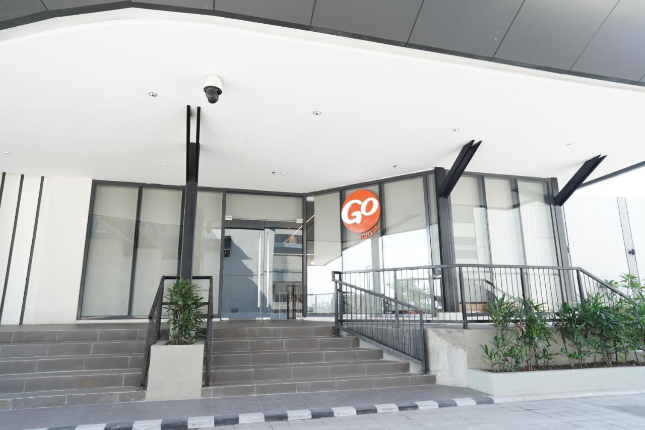 Go Hotels Plus Naga Exterior foto