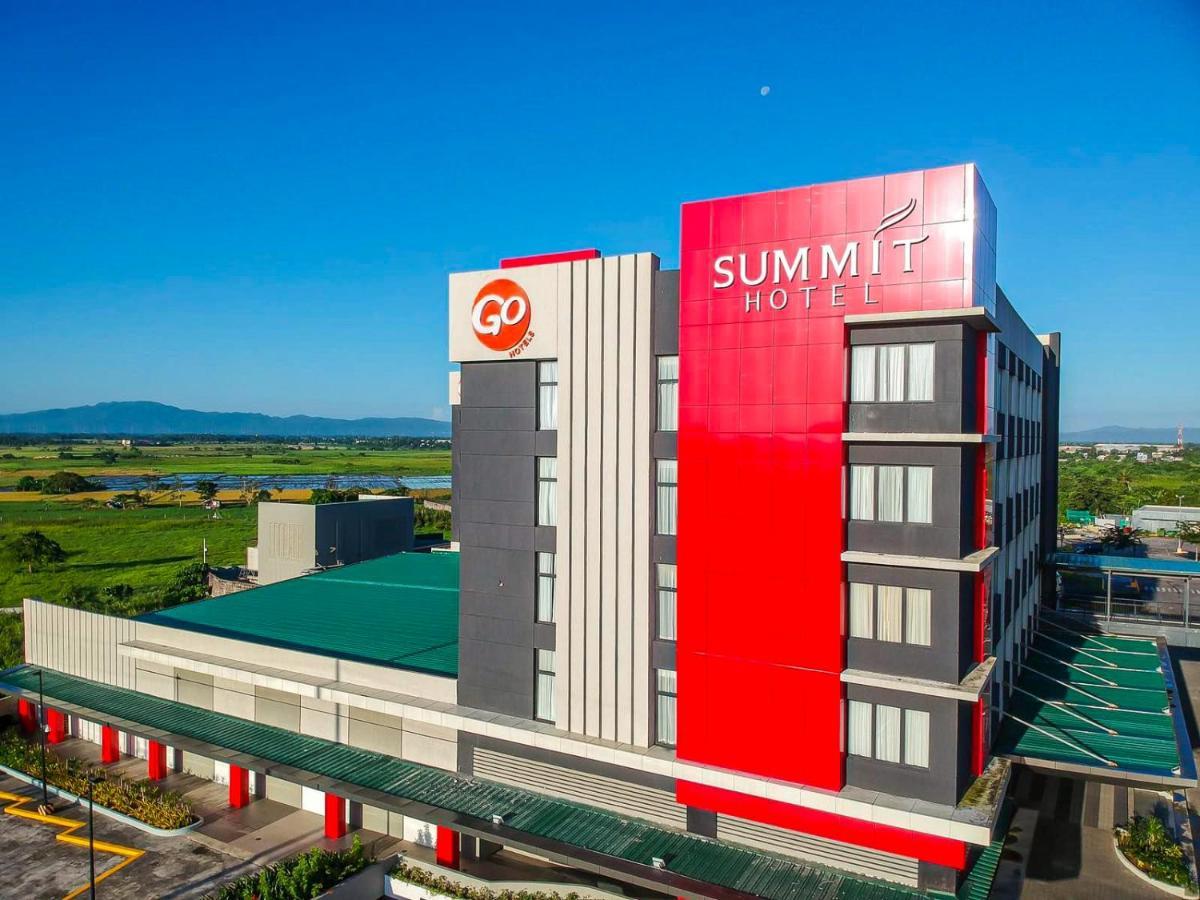Go Hotels Plus Naga Exterior foto